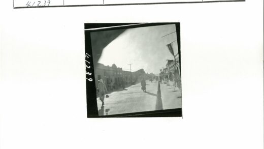 繁华城市街道历史风貌.jpg