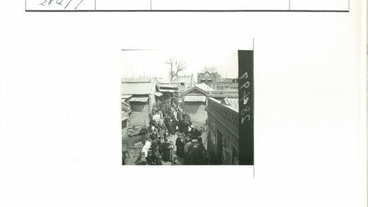 繁华露天市场街景.jpg