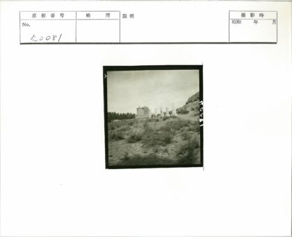 荒芜景观与巨石建筑群.jpg