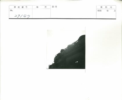 蒸汽机车剪影明亮天空.jpg