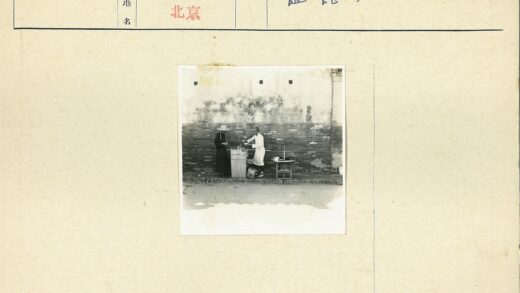 街头小贩送餐瞬间.jpg
