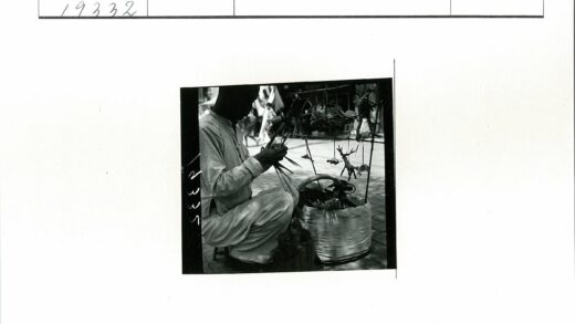 街头手工艺人制作展示.jpg