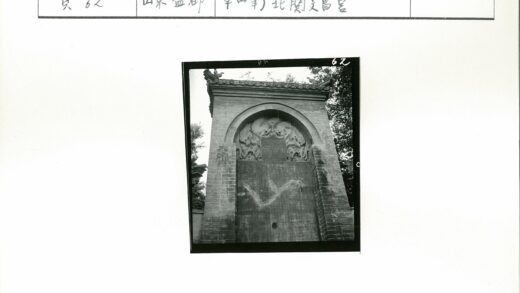装饰拱门砖建筑雕像.jpg