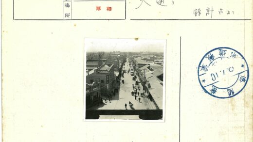 都市繁忙街道街景.jpg