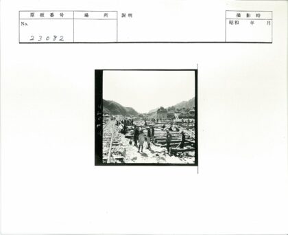 铁路建设工地历史场景.jpg