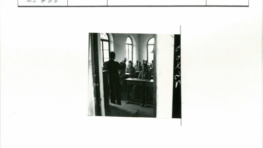 阳光教室演讲教学场景.jpg