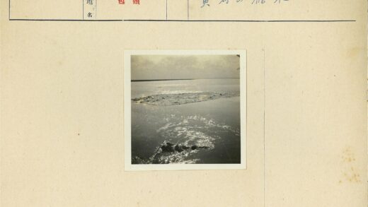 阴天水波光影.jpg