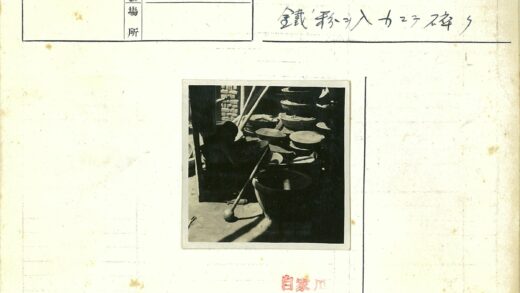 陶罐木槌砖墙静物.jpg