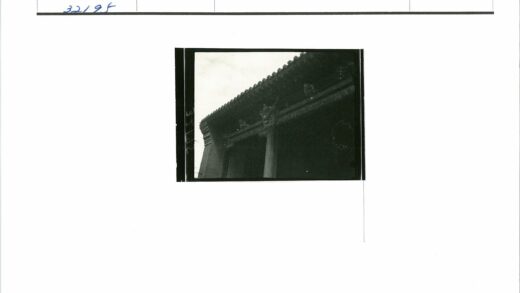 雕刻装饰柱古典建筑立面.jpg