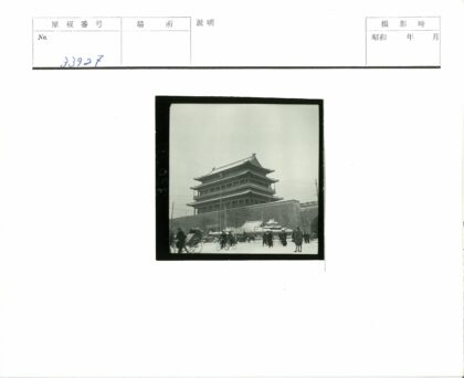 雪中古堡漫步骑行.jpg