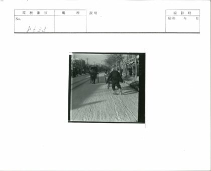 雪橇人力车冬日街景.jpg