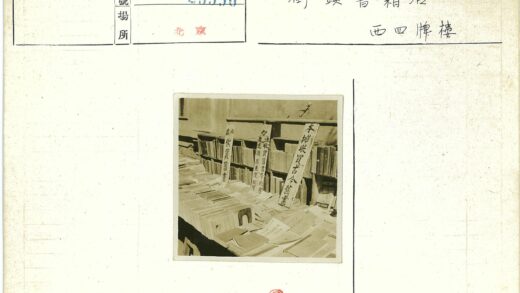露天书市外文书籍街景.jpg