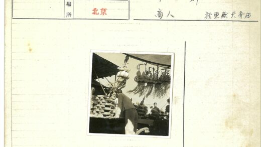 露天市场圆面包摊位.jpg