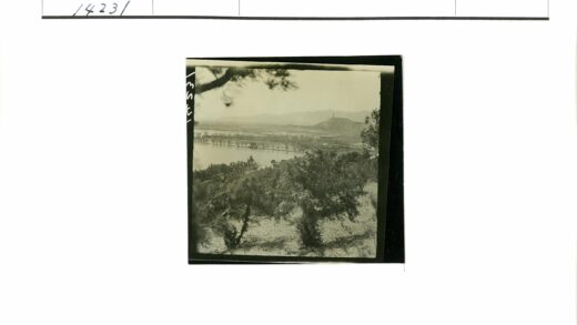 青山碧水远树朦胧景.jpg