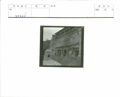 风化古石建筑雕刻与自然.jpg