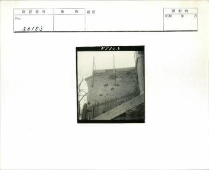 风化砖墙铭记历史.jpg