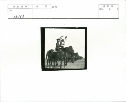 骑兵田野行军历史影像.jpg