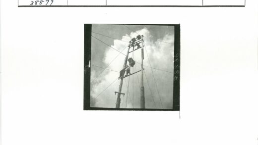 高空电力工人作业现场.jpg