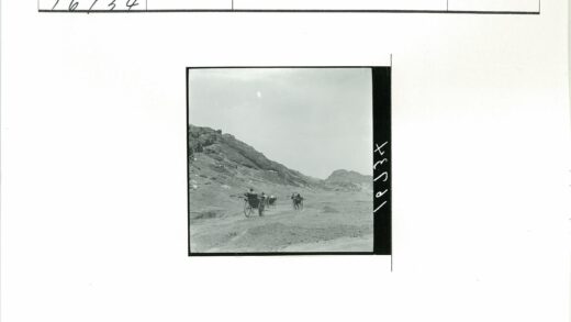 黄土路黄包车山景.jpg