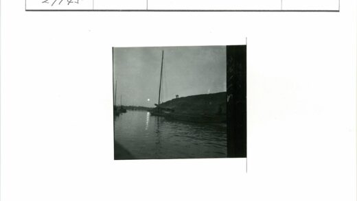 黄昏海滨月光山影.jpg