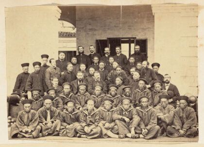 【jpg清晰版】1876年前后宁波的海关人员.jpg