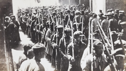 【jpg清晰版】1927年3月27日上海工人纠察队游行.jpg