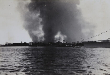 【jpg清晰版】1937年11月上海浦东大焚烧.jpg