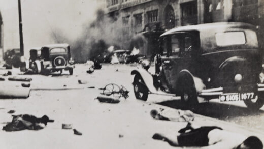 【jpg清晰版】1937年8月14日上海南京路cathay和palace酒店遭轰炸后的惨状.jpg