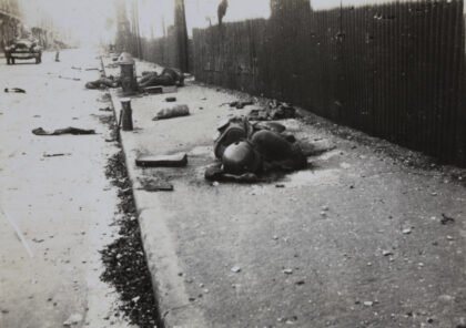 【jpg清晰版】1937年8月上海阵亡中国士兵昆明路与东熙华德路.jpg