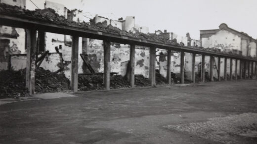 【jpg清晰版】1937年9月上海梧州路与点路交口处战损建筑.jpg