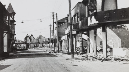 【jpg清晰版】1937年上海沃德路战损西望视角.jpg