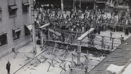 【jpg清晰版】1937年上海法租界北门外的南市中国难民.jpg