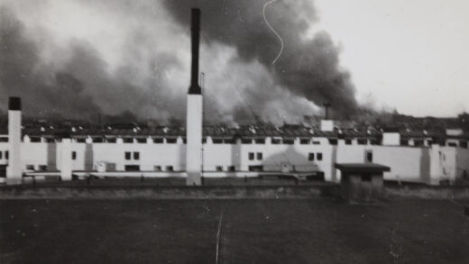 【jpg清晰版】1937年上海虹口焚烧事件.jpg