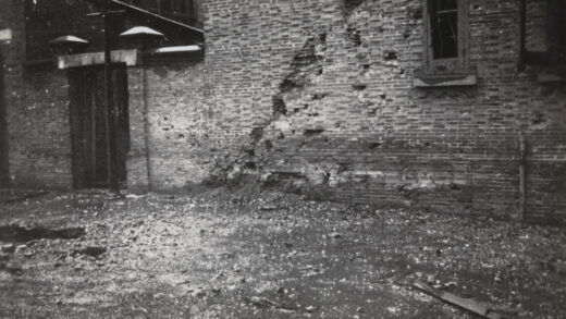 【jpg清晰版】1937年上海迪西路附近炸弹损毁情况.jpg