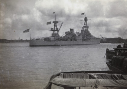 【jpg清晰版】1937年上海黄浦江上的美军奥古斯塔号军舰.jpg