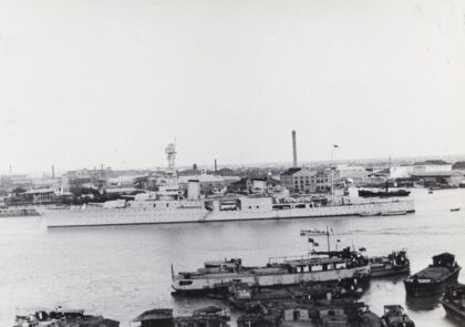 【jpg清晰版】1937年上海黄浦江上的美军奥古斯塔号军舰.jpg