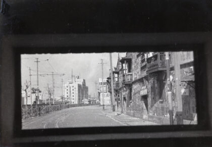 【jpg清晰版】1937年边界路街景朝上海北火车站行政大楼方向.jpg