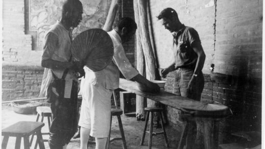 【jpg清晰版】1938年两名中国男子与乔治·e·泰勒同桌.jpg