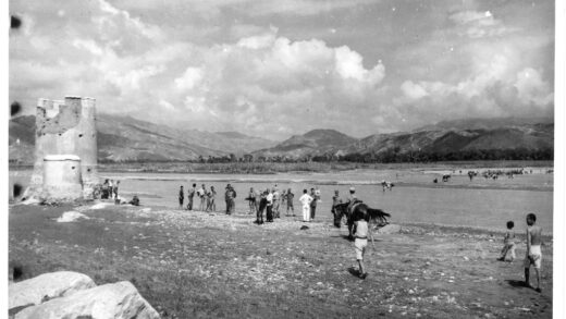 【jpg清晰版】1938年穿越阜平沙河.jpg