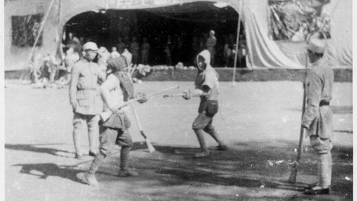 【jpg清晰版】1942年晋察冀边区红军日集会上的刺刀训练.jpg