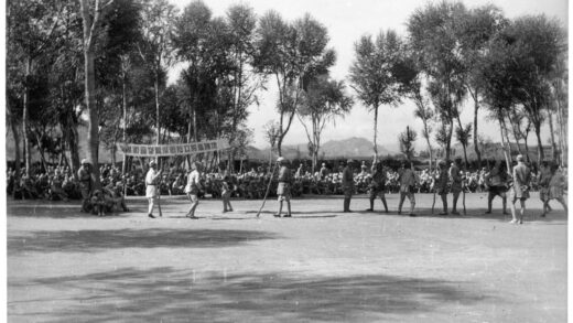 【jpg清晰版】1942年晋察冀边区红军日集会上的刺刀训练.jpg