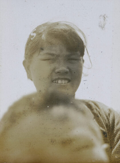 【jpg清晰版】一个女人和一个男孩.jpg