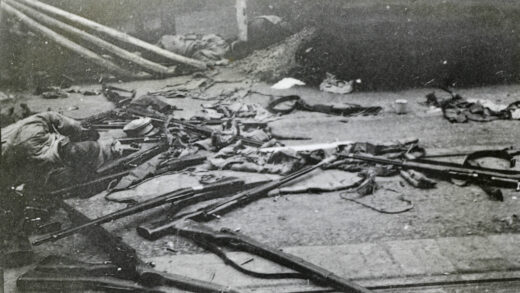 【jpg清晰版】一具尸体藏于武器之中上海1927年3月.jpg