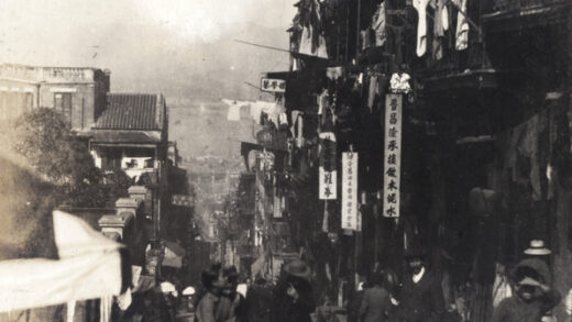 【jpg清晰版】一条俯瞰香港海港的街道.jpg