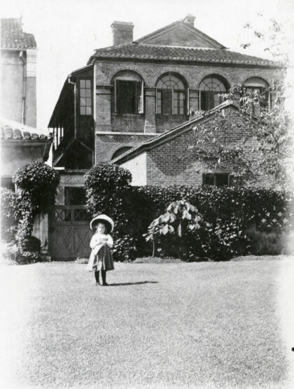 【jpg清晰版】中国内地会上海约1915年.jpg