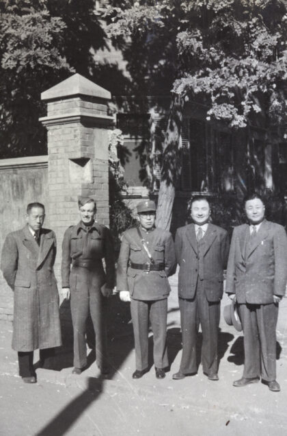 【jpg清晰版】中英两国军事情报官员北京.jpg