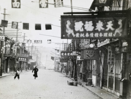 【jpg清晰版】从北浙江路向南望去上海.jpg