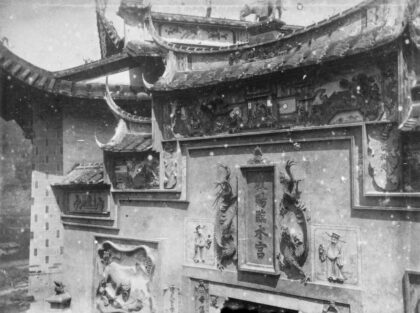 【jpg清晰版】刻城寺庙门旁的雕刻.jpg