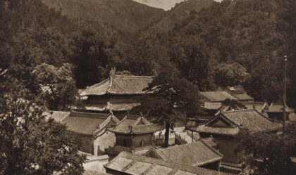 【jpg清晰版】北京西山潭柘寺.jpg