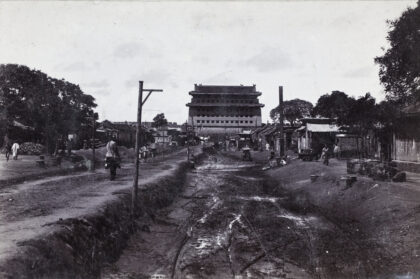 【jpg清晰版】北京通往阜成门的道路.jpg